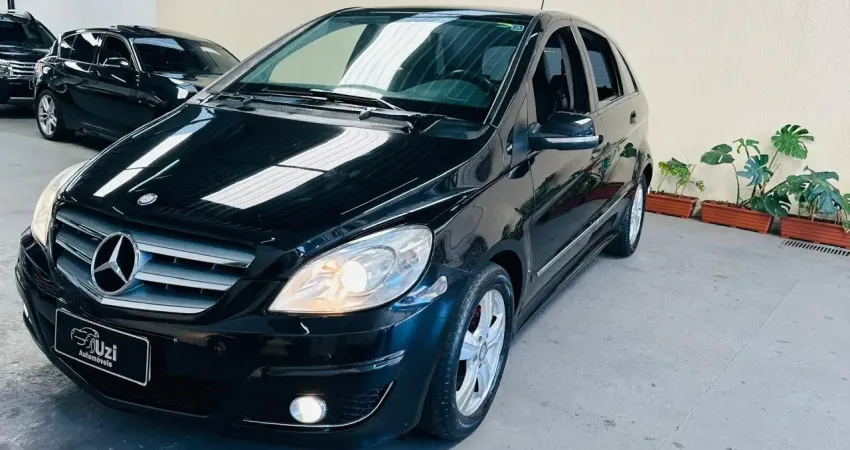 Mercedes Benz B 180 Family 1.7 2011 Teto Panorâmico Automática