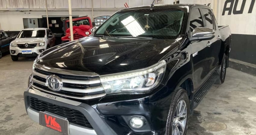 TOYOTA HILUX 2.8 D-4D TURBO DIESEL CD SRX 4X4 AUTOMÁTICO