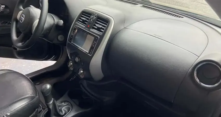 NISSAN VERSA 16SV FLEX 2013