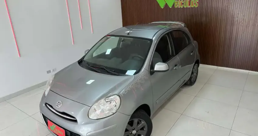 NISSAN MARCH SR 1.6 16V Flex Fuel 5p