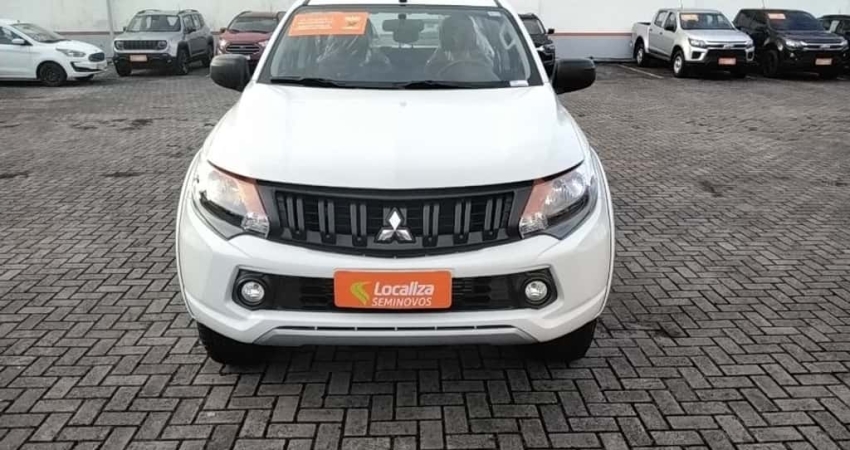 Mitsubishi L200 triton 2023 2.4 16v turbo diesel gl cd 4x4 manual