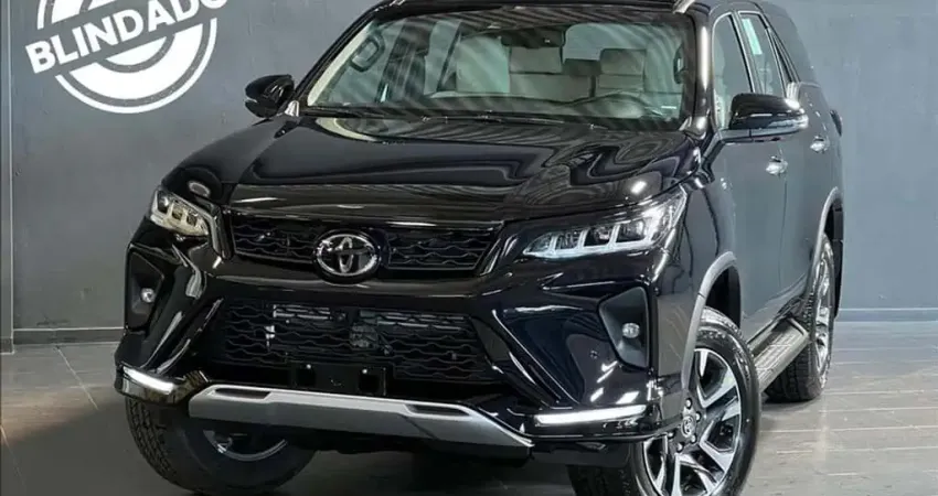 Toyota Hilux sw4 2025 2.8 d-4d turbo diesel diamond 7l 4x4 automático