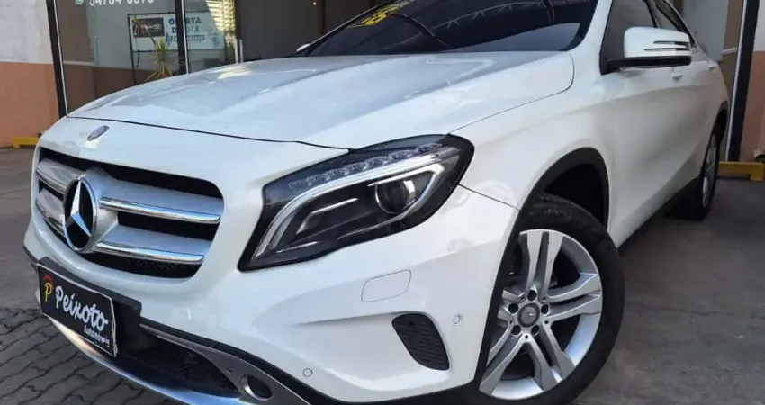 Mercedes-Benz GLA 250 Enduro 2.0 TB 16V 211cv Aut. 2016 Gasolina