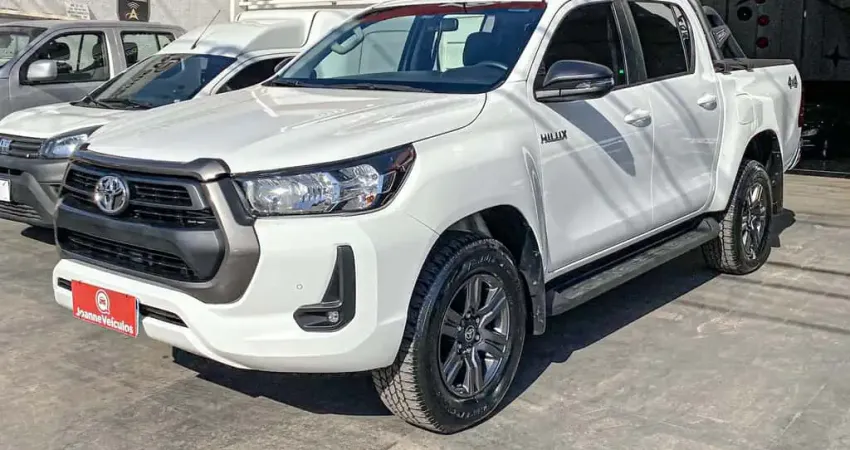 TOYOTA HILUX CD SR 4x4 2.8 TDI Diesel Aut.