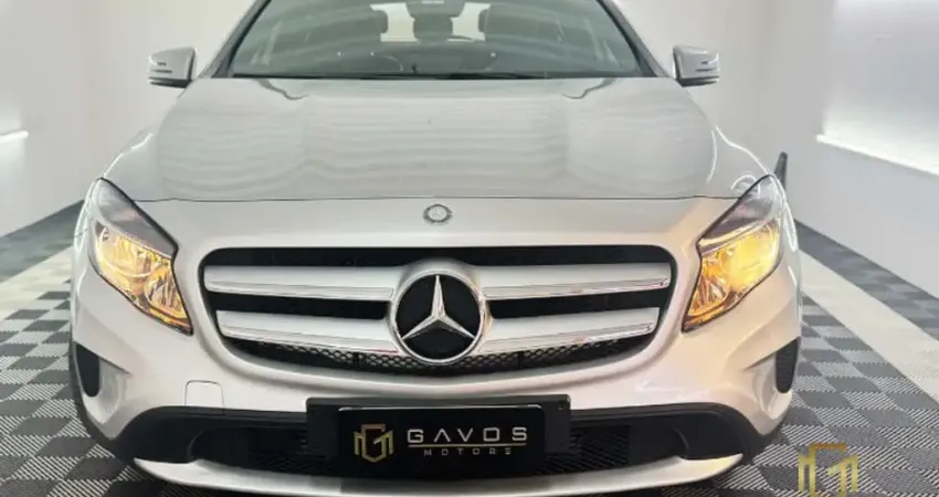 Mercedes-Benz GLA 200 1.6 CGI STYLE 16V TURBO FLEX 4P AUTOMÁTICO