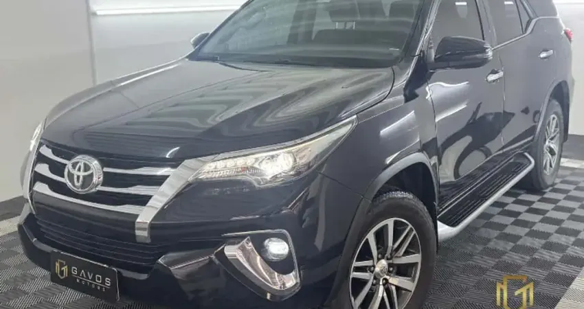 Toyota HILUX SW4 2.8 SRX 4X4 16V TURBO INTERCOOLER DIESEL 4P AUTOMÁTICO