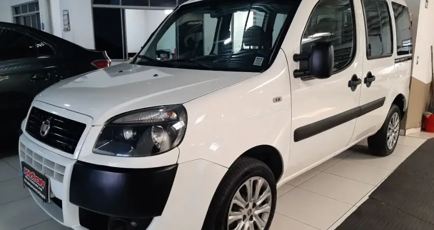 DOBLO 1.8 ESSENCE FLEX  **7 LUGARES** ANO 2020 COMPLETA AIR BAG E ABS SOM COM MP3 E ENTRADA USB 
