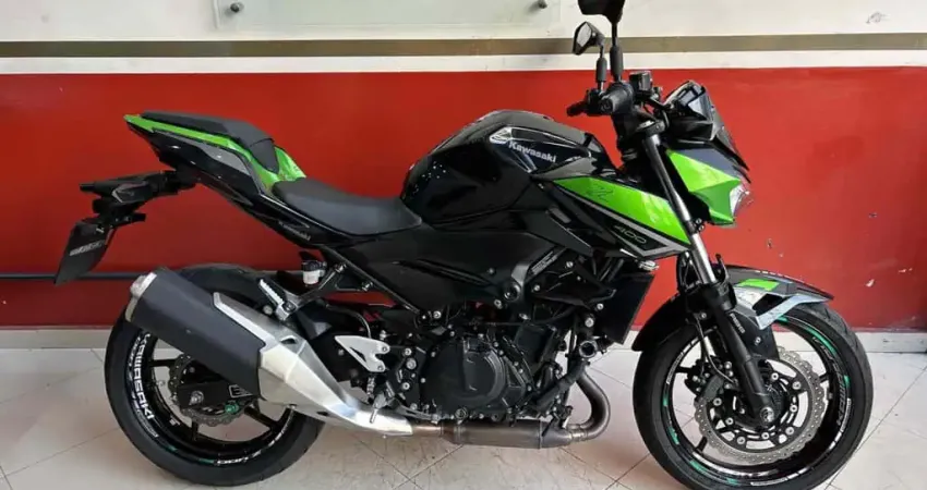 Kawasaki Z400 2022