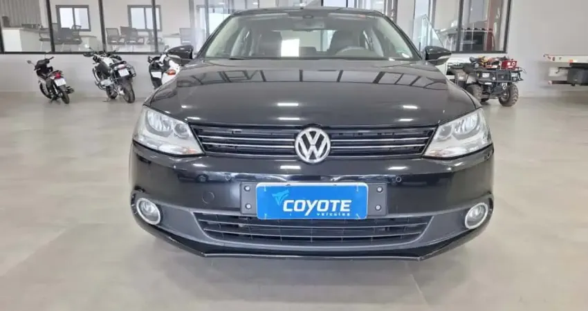VOLKSWAGEN Jetta 2.0 4P FLEX CONFORTLINE AUTOMÁTICO