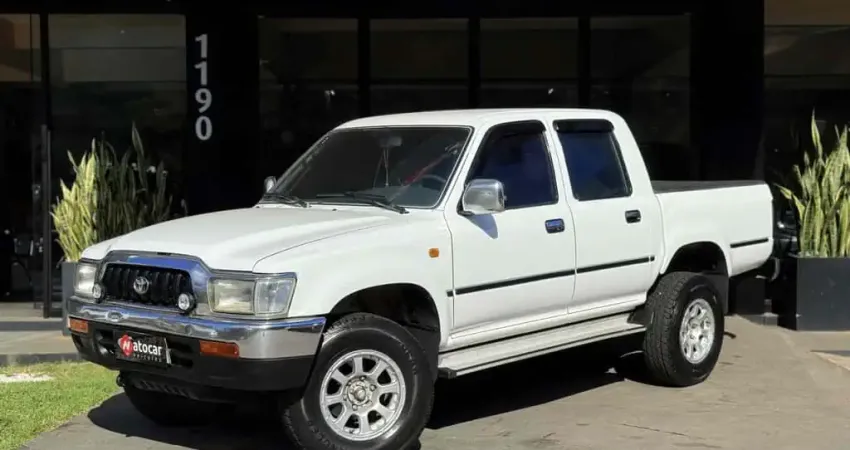 Toyota Hilux 2005 3.0 sr 4x4 cd 8v diesel 4p manual