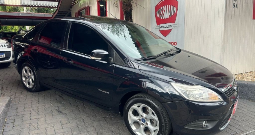 FORD/FOCUS SEDAN TITANIUM 2.0