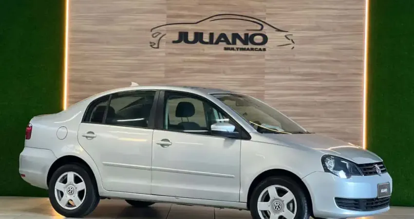 VW - VolksWagen Polo Sedan 1.6 Mi Total Flex 8V 4p 2014 Flex