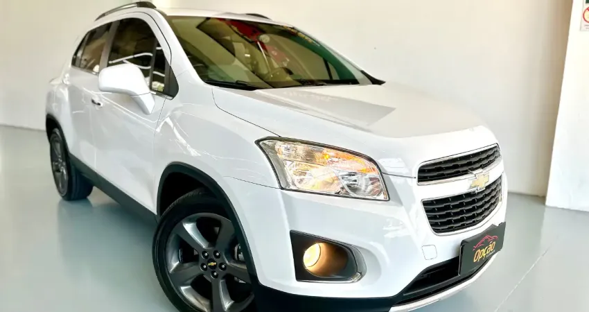 Tracker LTZ 2015 com Teto solar, raro estado de conservação 