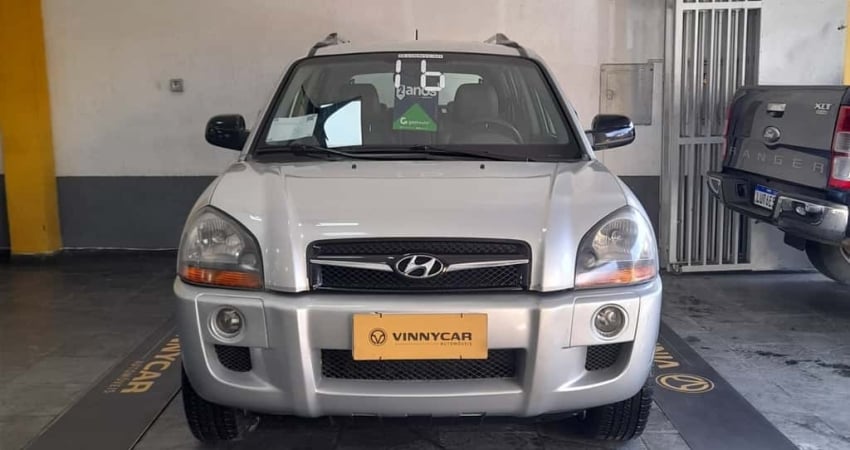 Hyundai Tucson 2016 2.0 mpfi gls base 16v 143cv 2wd flex 4p automático