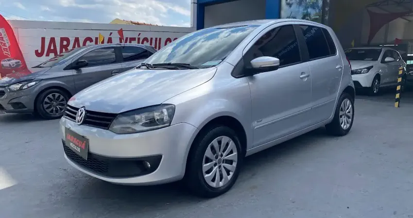 Volkswagen Fox 1.6 MI Total Flex 8V 5P 2013