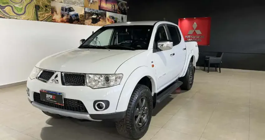 Mitsubishi L200 TRITON 3.5 HPE 4X4 CD V6 24V FLEX 4P AUTOMÁTICO