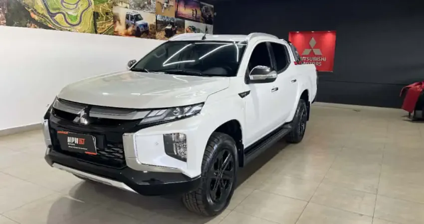 Mitsubishi L200 TRITON 2.4 16V TURBO DIESEL SPORT HPE-S CD 4P 4X4 AUTOMÁTICO
