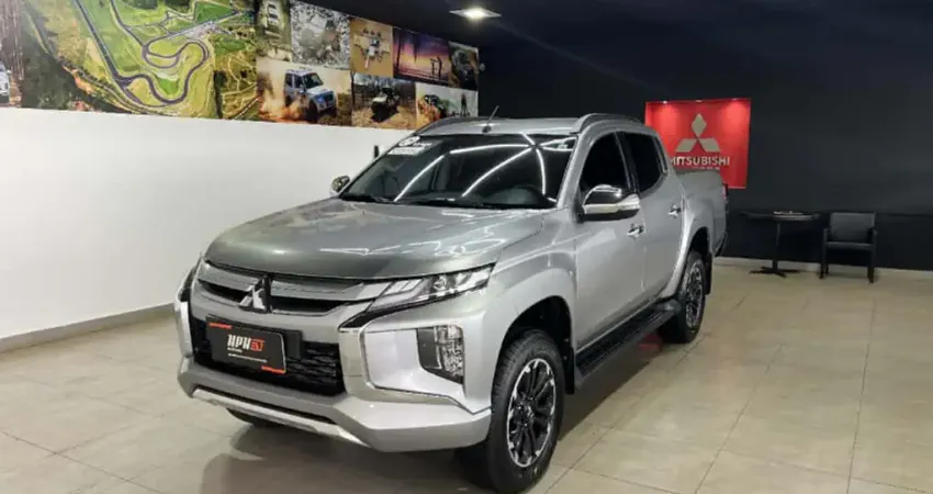 Mitsubishi TRITON 2.4 BITURBO DIESEL CD HPE 4X4 AUTOMÁTICO