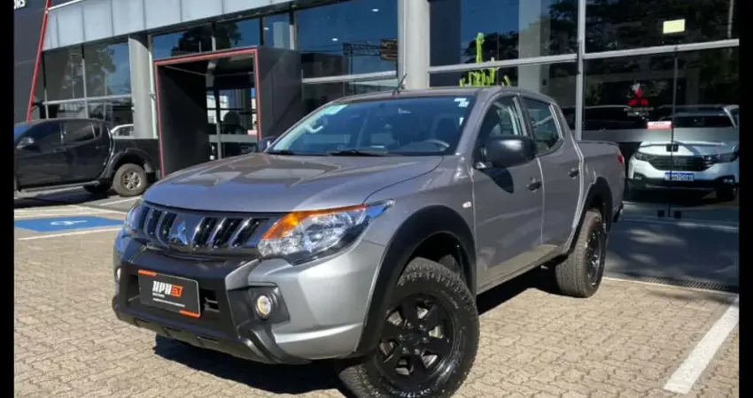 Mitsubishi L200 TRITON 2.4 16V TURBO DIESEL OUTDOOR GLS CD 4X4 AUTOMÁTICO