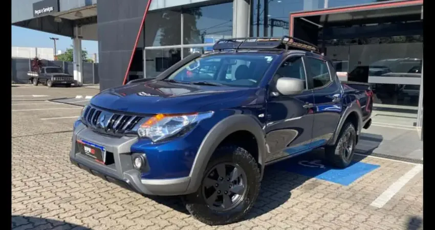 Mitsubishi L200 TRITON 2.4 16V TURBO DIESEL SAVANA GLS CD 4X4 AUTOMÁTICO