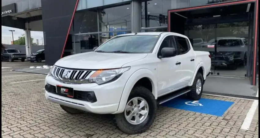 Mitsubishi L200 TRITON 2.4 16V TURBO DIESEL SPORT GLS CD 4P 4X4 MANUAL