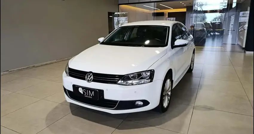 VOLKSWAGEN JETTA 2.0 T 2014