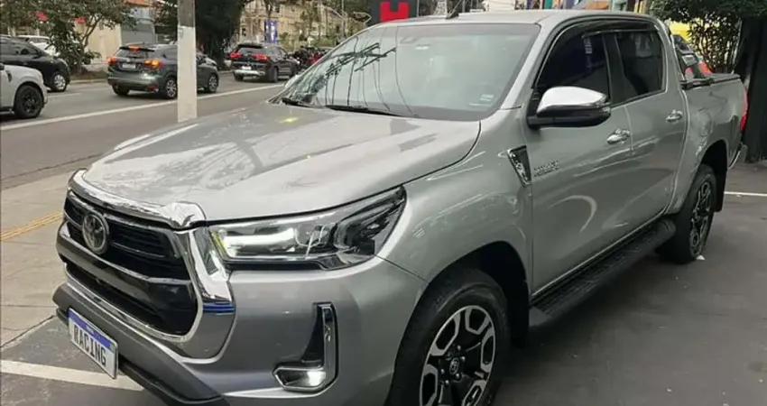 TOYOTA HILUX 2.8 D-4d Turbo CD SRX 4X4 - 2022/2023