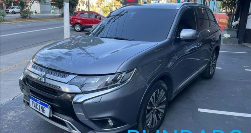 MITSUBISHI OUTLANDER 3.0 Mivec V6 Hpe-s AWD - 2018/2019