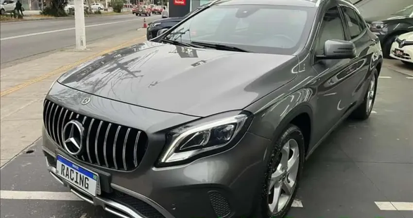 MERCEDES-BENZ GLA 200 1.6 CGI Advance 7g-dct - 2018/2019