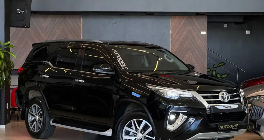TOYOTA HILUX SW4 SRX 4x4 2.8 TDI / 2019