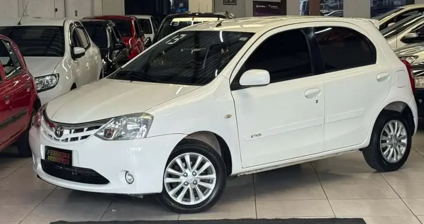 TOYOTA ETIOS 1.5 XLS 16V FLEX 4P MANUAL 2013