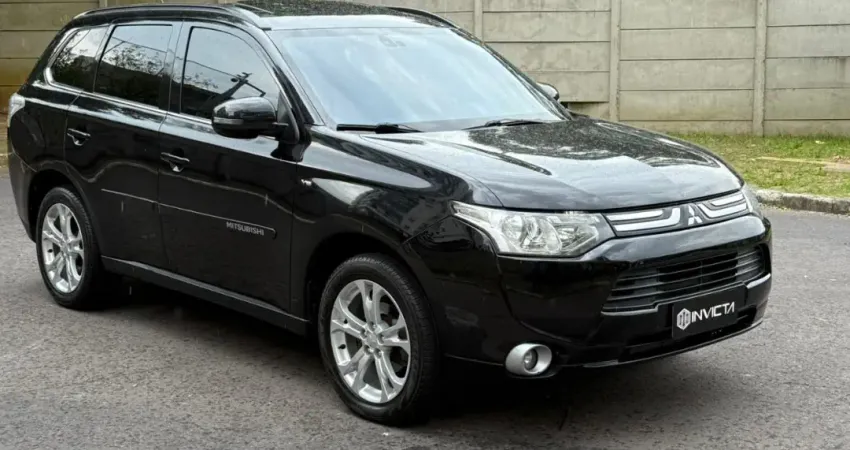 Mitsubishi Outlander GT 4WD 3.0 V6 (em excelente estado de conservação)