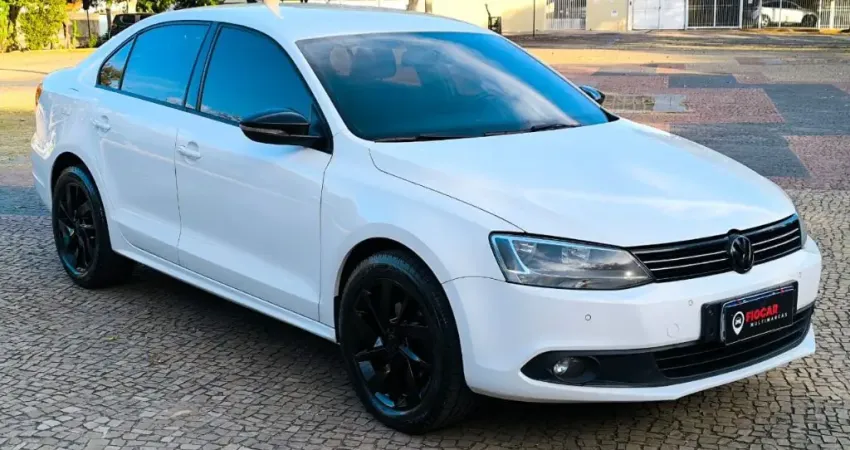 VolksWagen JETTA Comfortline 2.0 T.Flex 8V 4p Tipt. - 2012 