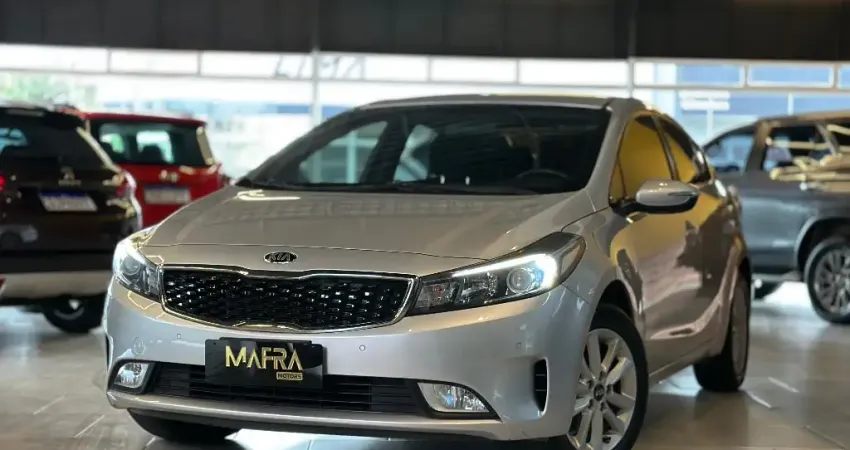 Kia Cerato SX4 Impecável
