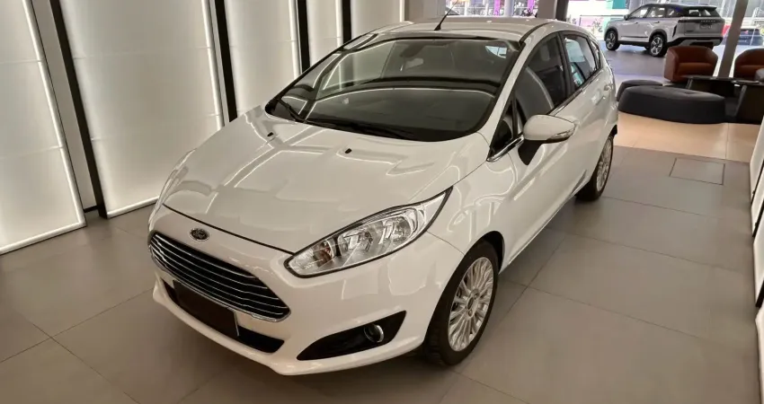 Ford Fiesta Titanium Plus 1.6 aut. Cautelar Aprovada
