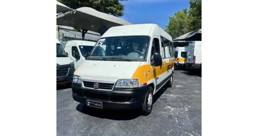 Fiat Ducato 2015 2.3 minibus teto alto 8v turbo diesel 3p manual