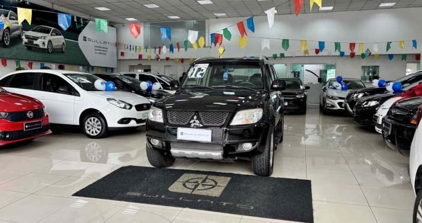 Mitsubishi Pajero tr4 2012 2.0 4x2 16v 140cv flex 4p automático