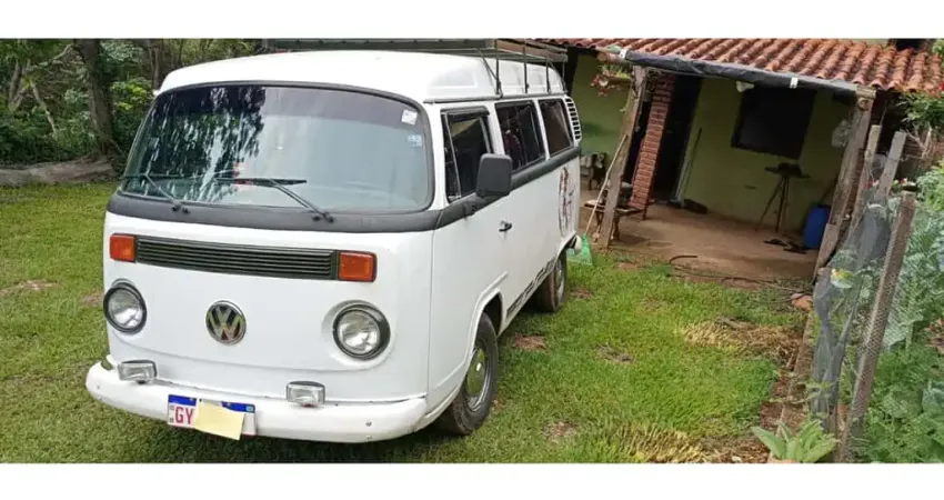 Volkswagen Kombi 2000 1.6 mi std 8v gasolina 3p manual