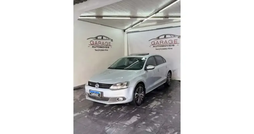 Volkswagen Jetta 2014 2.0 tsi highline 211cv gasolina 4p tiptronic