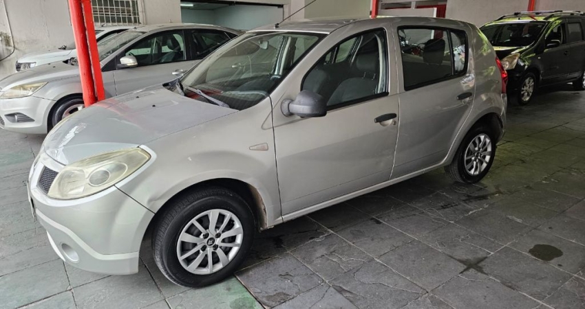 Sandero Arthentic 2011