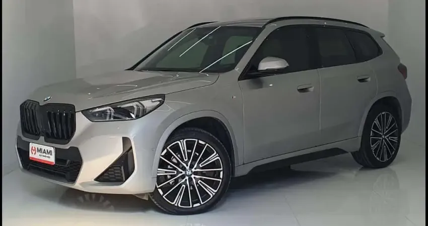 BMW X1 sDrive20i M Sport 2.0 - Prata - 2024/2025