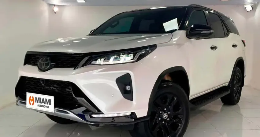 Toyota Hilux SW4 Diamond 2.8 - Branca - 2022/2022