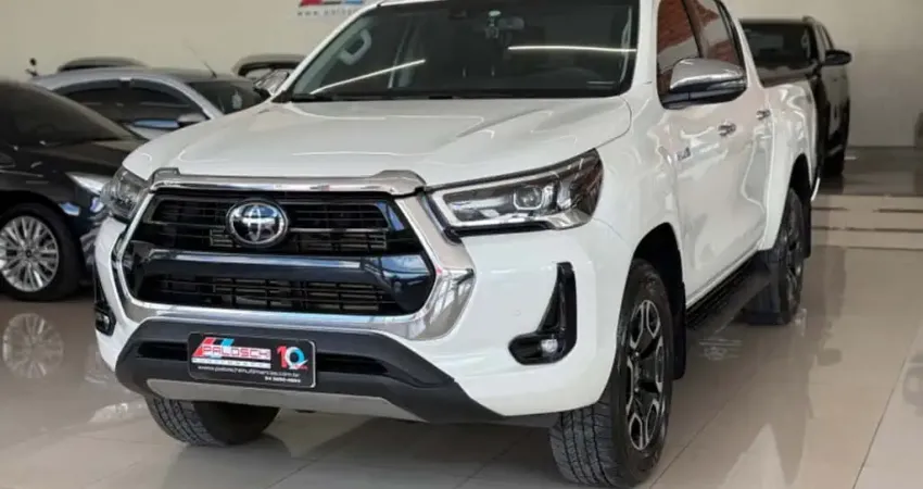Toyota HILUX 2.8 D-4D TURBO DIESEL CD SRX 4X4 AUTOMÁTICO
