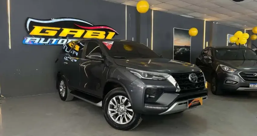 Toyota Hilux sw4 2024 2.8 d-4d turbo diesel diamond 7l 4x4 automático