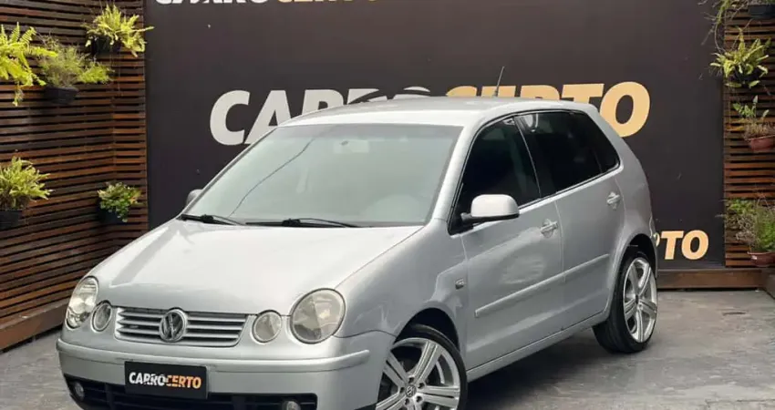 VW - VolksWagen Polo 1.6 2003 Gasolina 100% FINANCIADO