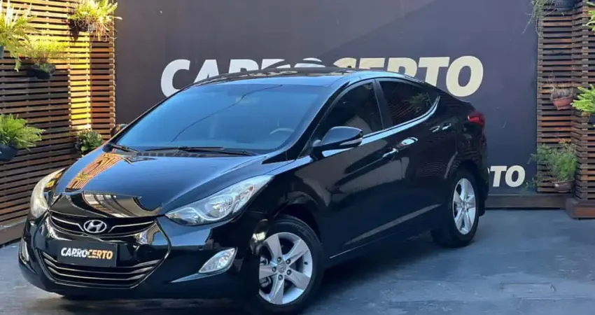 Hyundai Elantra GLS 2.0  Aut. 2014  Com Teto solar e Multimidia