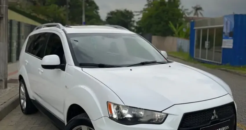 Mitsubishi Outlander 3.0 GT 4x4 V6 automatico 2010