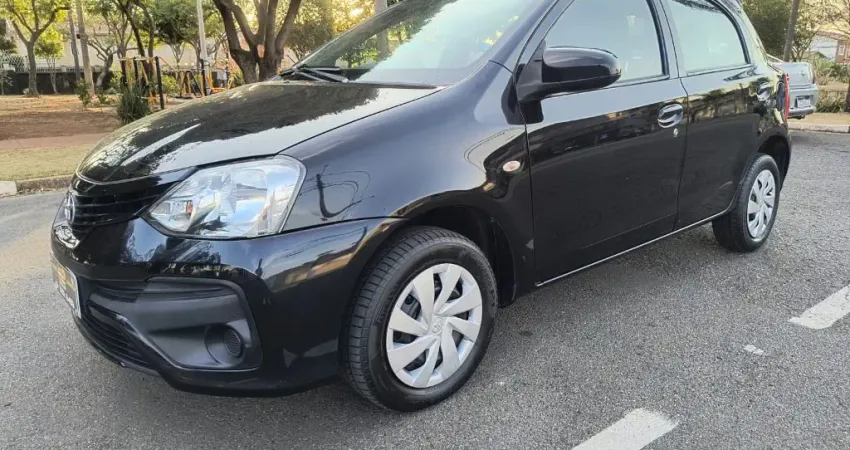 toyota etios hatch x 1.3 2018 completo veja oferta