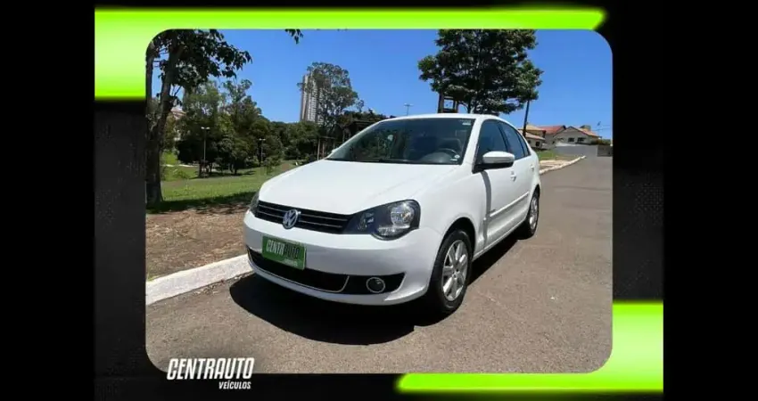 VOLKSWAGEN POLO SEDAN 1.6 8V COMFORTLINE 4P 2011