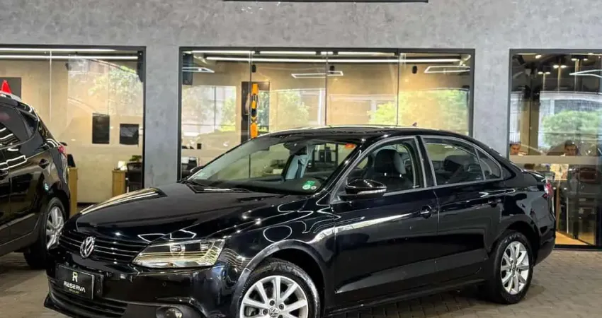 VOLKSWAGEN JETTA 2.0 COMFORTLINE FLEX 4P AUT 2014